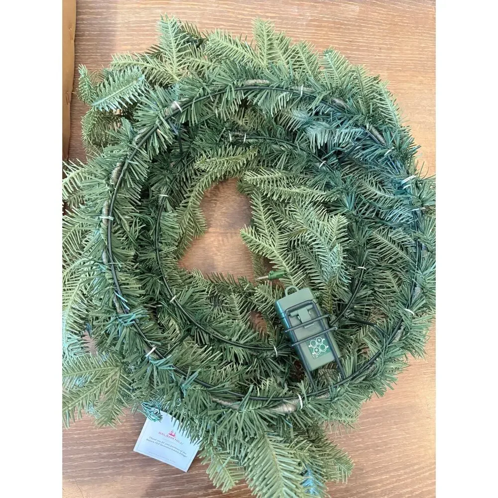 Balsam Hill BH BALSAM FIR 26” wreath candlelight LED Lights NIB battery powered